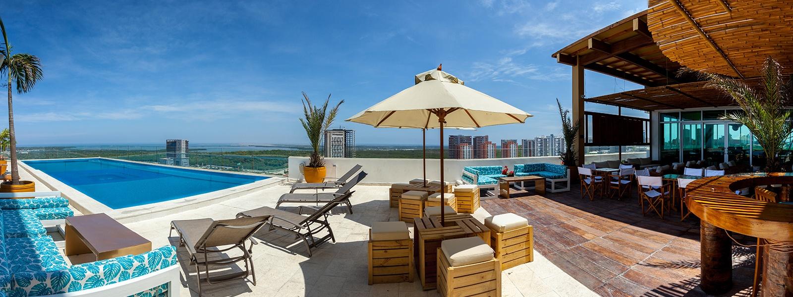 Ghl Collection Barranquilla Hotel ภายนอก รูปภาพ Rooftop pool at the Grand Palladium Hotel in Cancun, Mexico