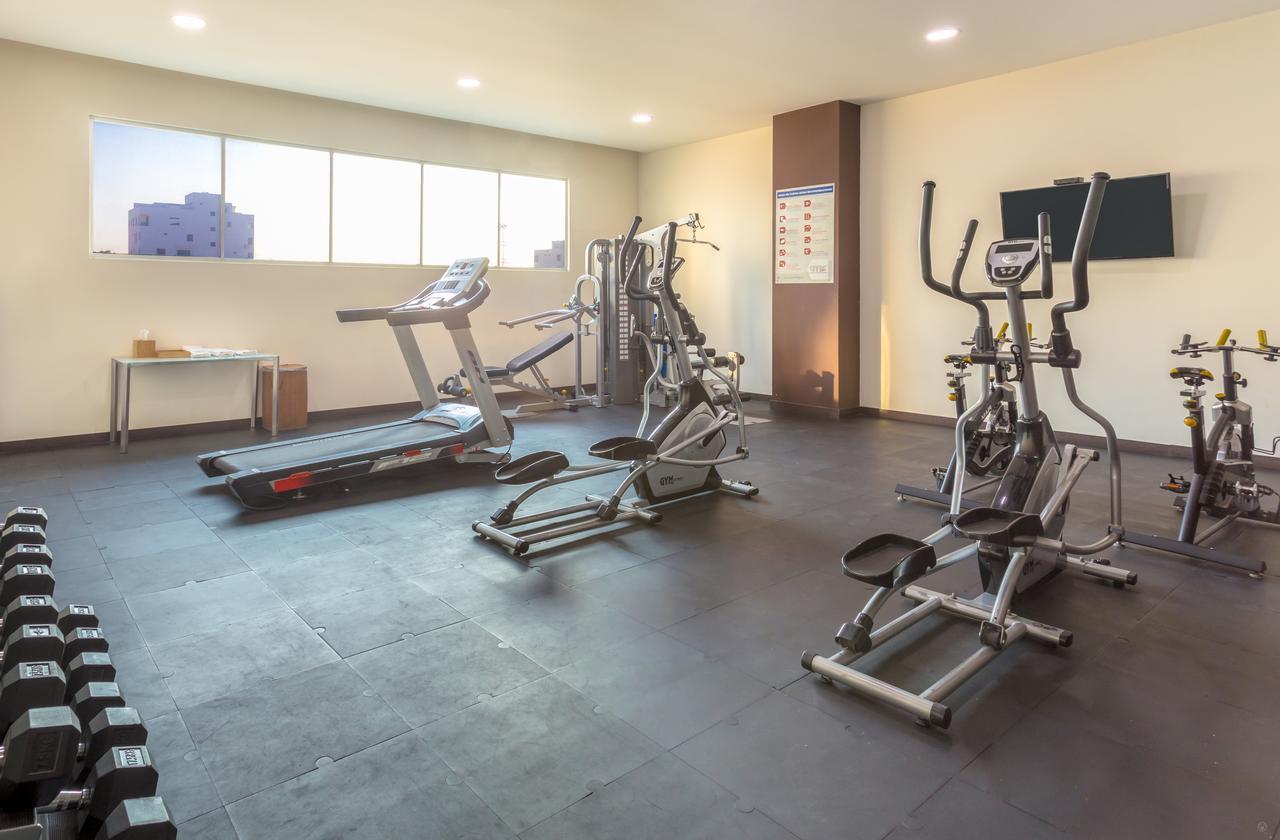Ghl Collection Barranquilla Hotel ภายนอก รูปภาพ A gym at a hotel