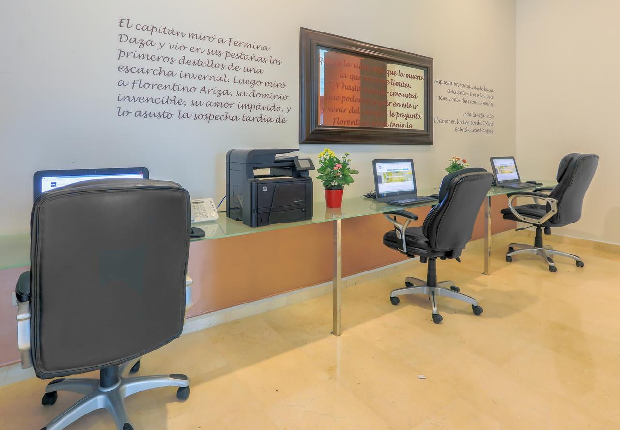 Ghl Collection Barranquilla Hotel ภายนอก รูปภาพ Business Center at the airport