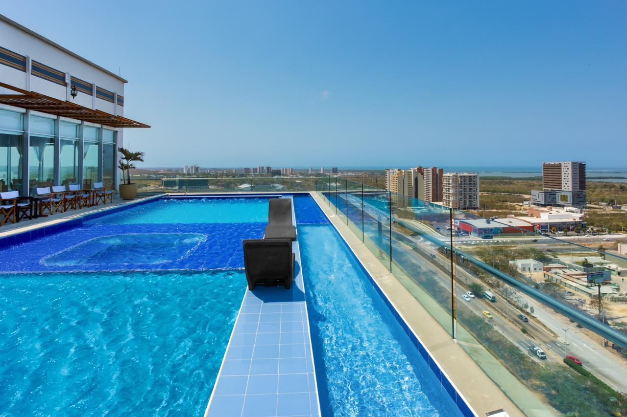 Ghl Collection Barranquilla Hotel ภายนอก รูปภาพ Rooftop pool at the hotel